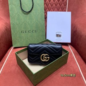 古驰女士包包价格 Gucci Marmont 小号肩背包 443497 DTDIT 1000