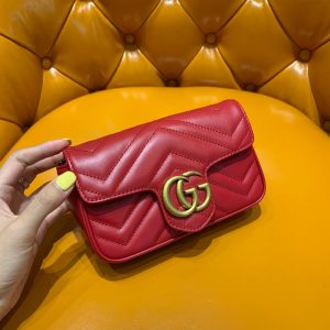 古奇官网 gucci女包 Marmont 系列超迷你手袋 476433 DTDCT 6433