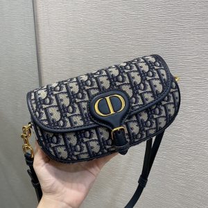 DIOR BOBBY系列最新腋下包M9327UTZQ_M928成都武侯区