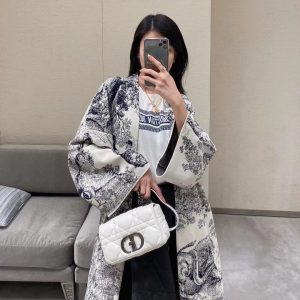 全新迪奥手袋系列DIOR CARO女士包包M9241BNGK_M030上身效果图