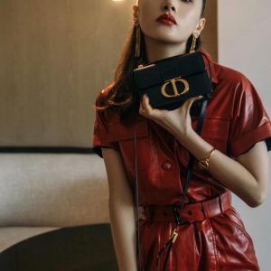 迪奥Dior30 MONTAIGNE蒙田 手袋S2110UMOS_M90030上身效果图