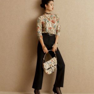 迪奥扶桑花马鞍包新年限定系列Dior 24CM上身效果图