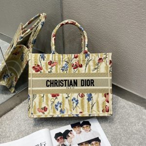 迪奥手袋mini新年限定系列Dior Book Tote 23CM