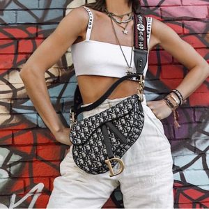 迪奥马鞍包蓝色提花Dior Oblique M0446CTZQ_M928上身效果图