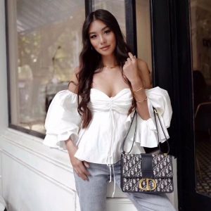 迪奥Dior30 MONTAIGNE 手袋M9203UTZQ_M928上身效果图