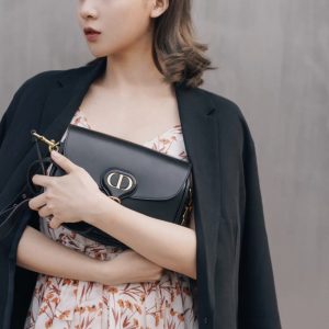 迪奥手袋黑色DIOR BOBBY M9319UMOL_M900上身效果图