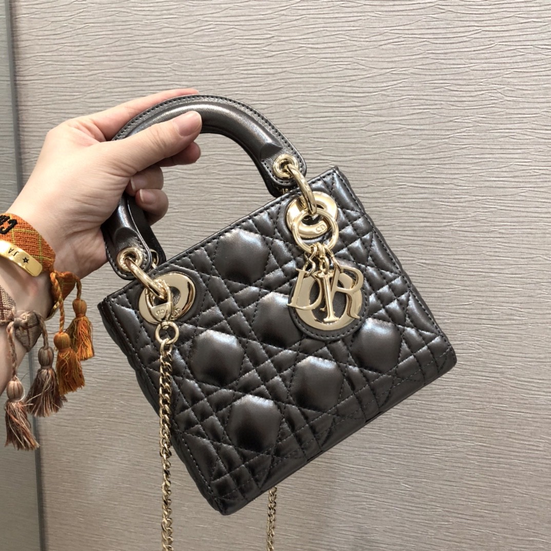 迪奥包包官网 Dior Saddle Bag 粉色顶级牛皮复古马鞍包单肩女包大号26CM