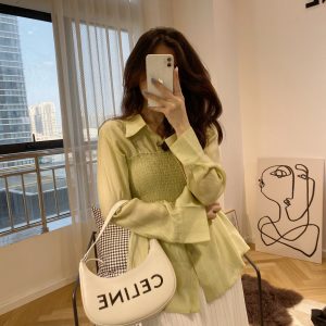 Celine AVA 思琳牛皮革手袋白色193953DEE.01BC上身图