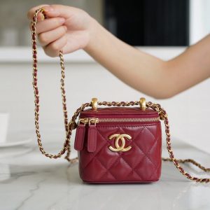 chanel香奈儿双金球𝑴𝒊𝒏𝒊盒子包酒红色香奈儿盒子包价格