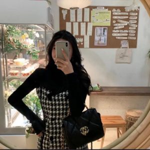 𝗖𝗛𝗔𝗡𝗘𝗟19手袋黑小号香奈儿 19手袋官网价格上身图