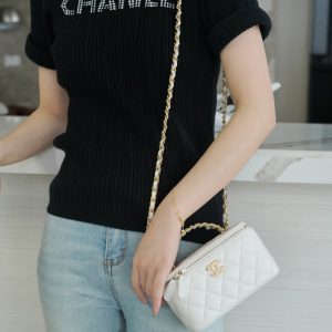 𝗖𝗛𝗔𝗡𝗘𝗟 香奈儿化装包2022春夏 手柄长盒子香奈儿包包上身图