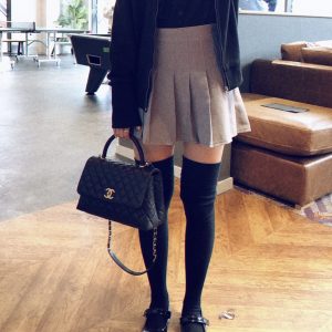 chanel 𝐂𝐨𝐂𝐨 𝐇𝐚𝐧𝐝𝐥𝐞 蜥蜴手柄 黑色大号香奈儿手柄包包上身图