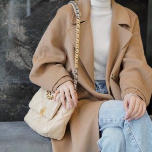 chanel 秋冬新品19bag 杏色中号官方网站香奈儿包包