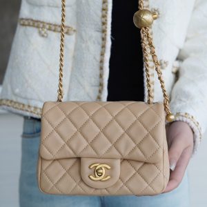 chanel 2022春夏 金属球方胖子杏色香奈儿名牌包包