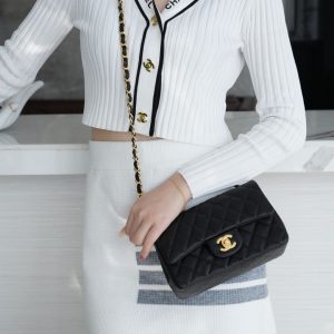 chanel cf classic flap荔枝纹mini黑金香奈儿包包官网上身图