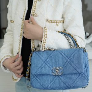 chanel 2022丹宁牛仔 小号香奈儿包包官方旗舰店官网上身图