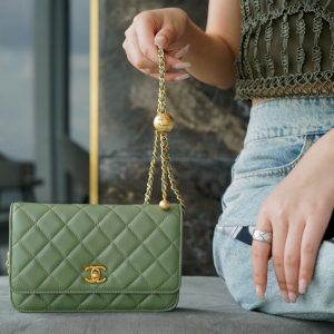 chanel 金属球 woc绿色香奈儿金球woc系列官网价格