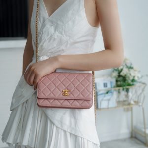 chanel金属球 woc干枯玫瑰粉奢侈品牌香奈儿女包上身效果图