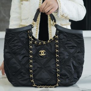 chanel 2022春夏新品尼龙链条购物袋香奈儿maxi购物包