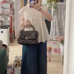 chanel 19 bag秋冬新色深棕色26CM香奈儿19bag中号上身图