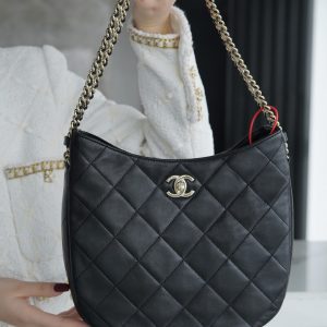 chanel 2022春夏新品hobo腋下包香奈儿嬉皮包价格官网