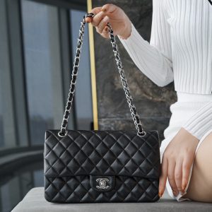 chanel CF Classic Flap经典口盖包 黑羊银中号香奈儿的包
