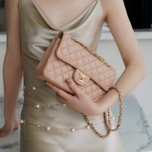 chanel CF classic flap小号 奶茶杏香奈儿cf包上身效果图