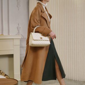 chanel coco handle白色浅金大号香奈儿cocohandle包上身图