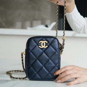 chanel子弹壳竖款相机包珠光蓝香奈儿女包官方网站旗舰店