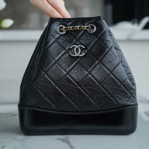 chanel gabrielle流浪背包经典黑香奈儿gabrielle流浪包
