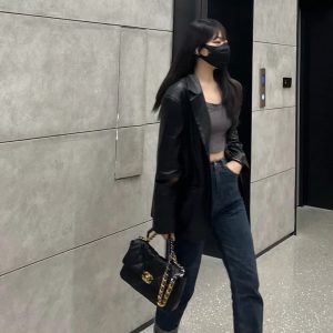 chanel 19bag经典黑chanel 19大号手袋香奈儿19包上身图