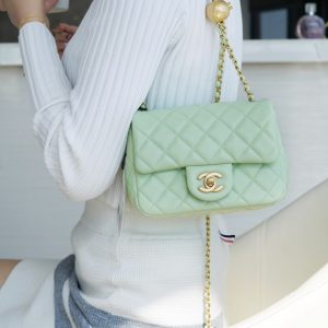 chanel金属球方胖子苹果绿上身图香奈儿包包官方旗舰店