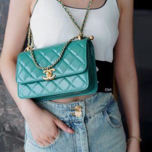chanel双金球CF22CM孔雀绿上身图香奈儿女包价格旗舰店