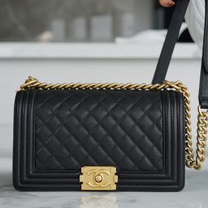 chanel leboy小球纹黑金中号官方网站香奈儿包包
