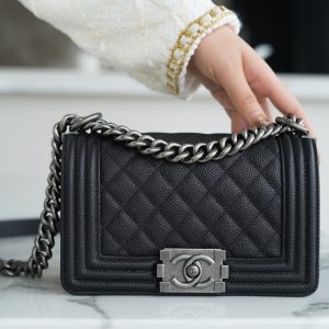 chanel leboy大球纹 黑银小号香奈儿leboy官网报价