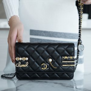 chanel2022新款徽章woc香奈儿包包官方旗舰店官网