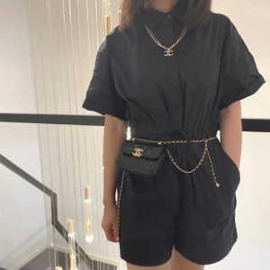 chanel双金球系列mini零钱包 黑色香奈儿迷你零钱包上身图