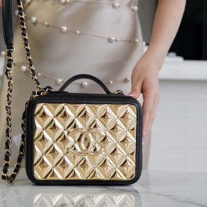 chanel秋冬新款镜面金属化妆包大号香奈儿化妆包官方价格