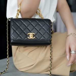 chanel高级手工坊mini珍珠口盖包上身图香奈儿包包女包