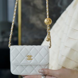 chanel春夏金属球 小腰包白色香奈儿包包官方旗舰店官网