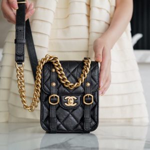 chanel秋冬 竖版mini复古邮差包官方网站香奈儿包包