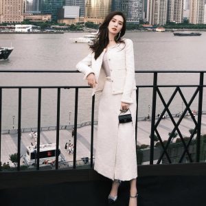 香奈儿高级手工坊 双球口红包刘诗诗mini口红包同款上身图