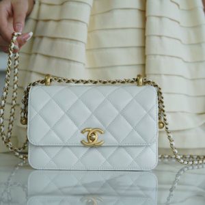 Indonesia 𝖢𝗁𝖺𝗇𝖾𝗅高級手工坊迷妳口蓋包香奈兒口蓋包繫列