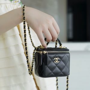 Indonesia Jakarta chanel香奈兒春夏mini盒子包上身圖