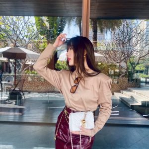 United Arab Emirates chanel金屬球方胖子上身圖香奈兒包包