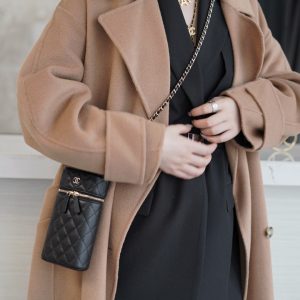 Qatar Doha chanel春夏新品手機包上身圖香奈兒包包