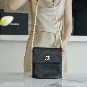 Abu Dhabi chanel春夏新款珍珠流浪包正品香奈兒流浪包細節