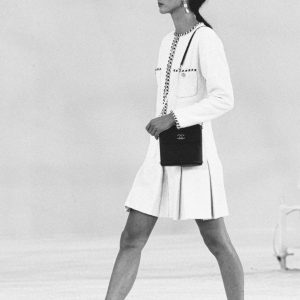 Abu Dhabi chanel春夏新款珍珠流浪包上身圖香奈兒流浪包