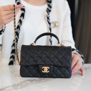 Bahrain East riffa  chanel春夏手柄cf mini香奈兒名牌包包