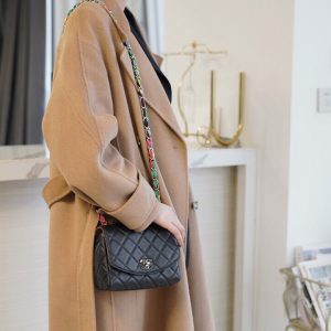 Calgary Canada chanel香奈兒春夏新品彩虹口蓋包上身圖